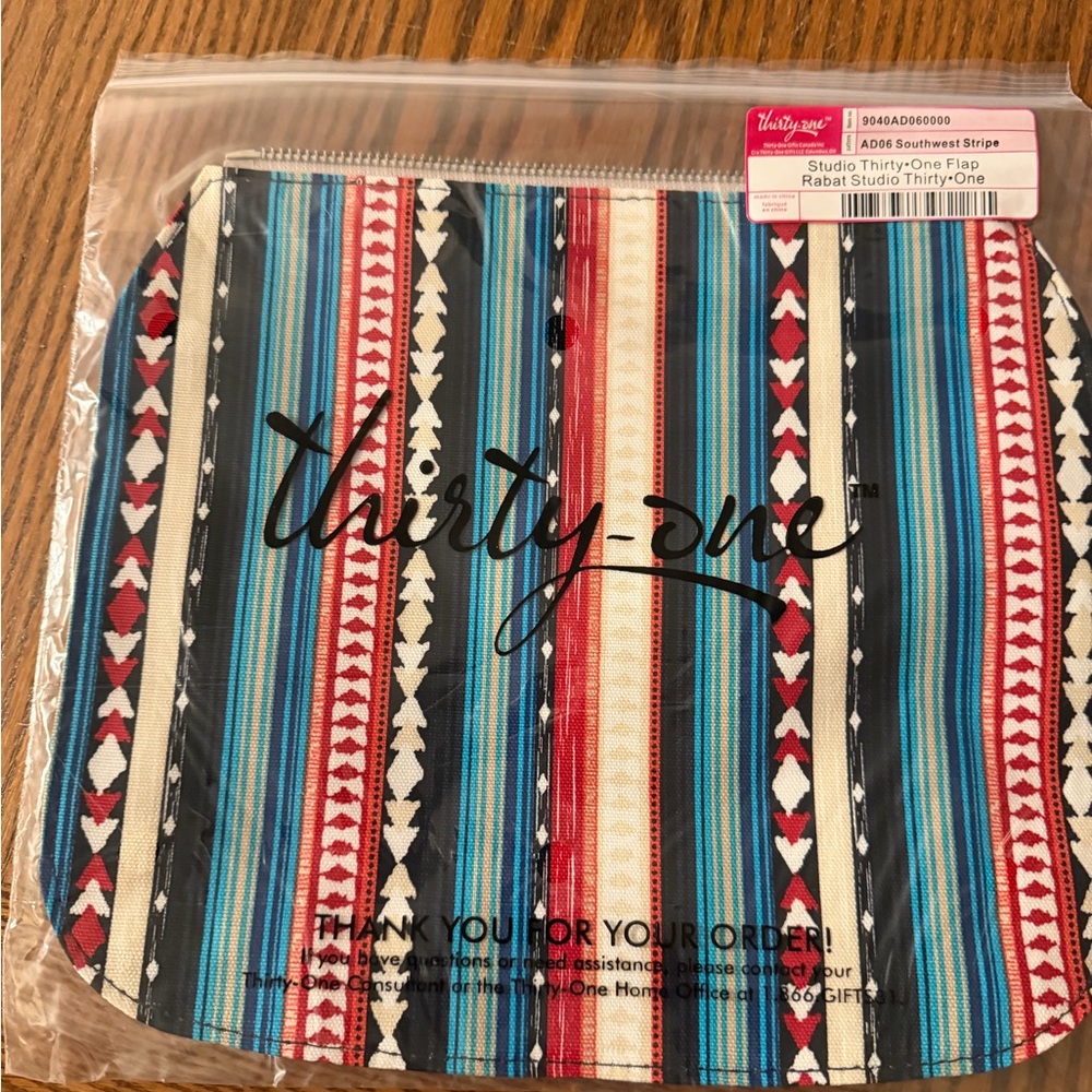 Thirty-One Vibrant Patterned Flap
